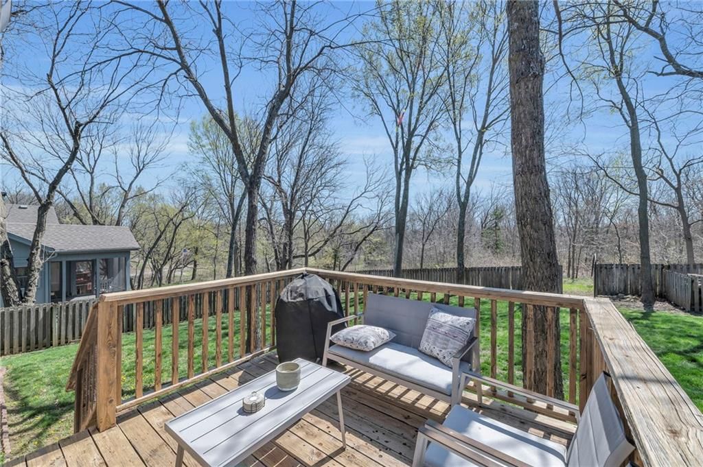 209 Lakeview Drive — photo 26