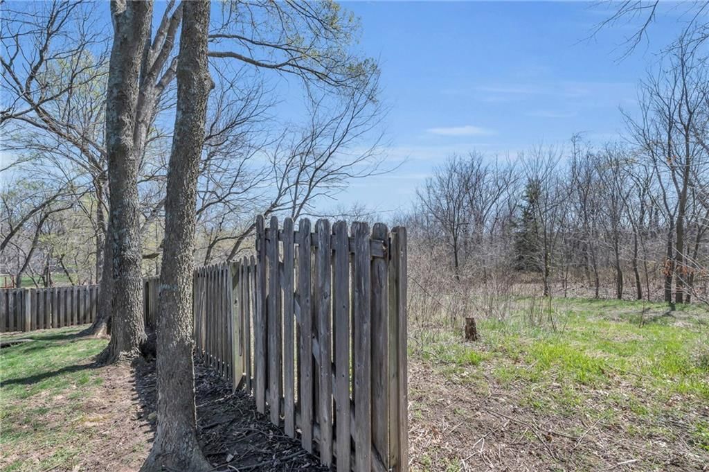 209 Lakeview Drive — photo 27