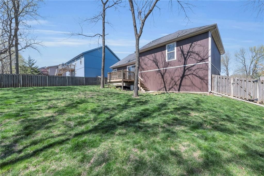 209 Lakeview Drive — photo 28