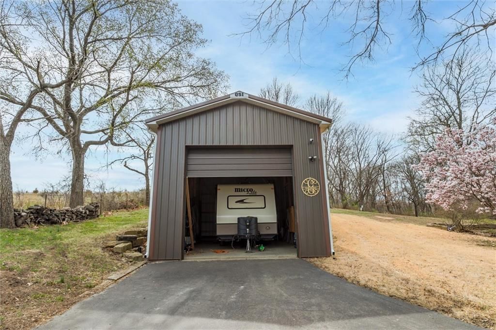 15411 Evans Road — photo 32