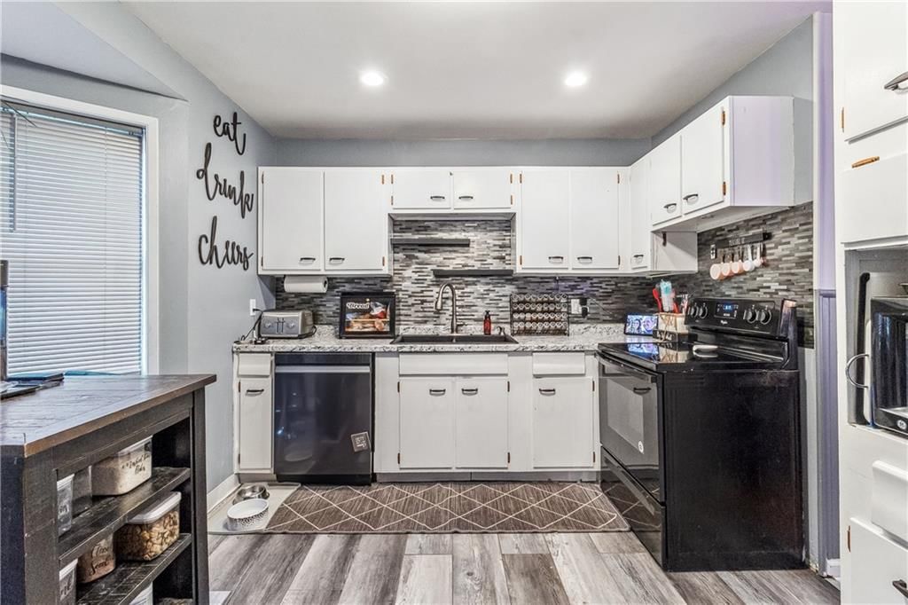 5653 N Tullis Avenue — photo 13