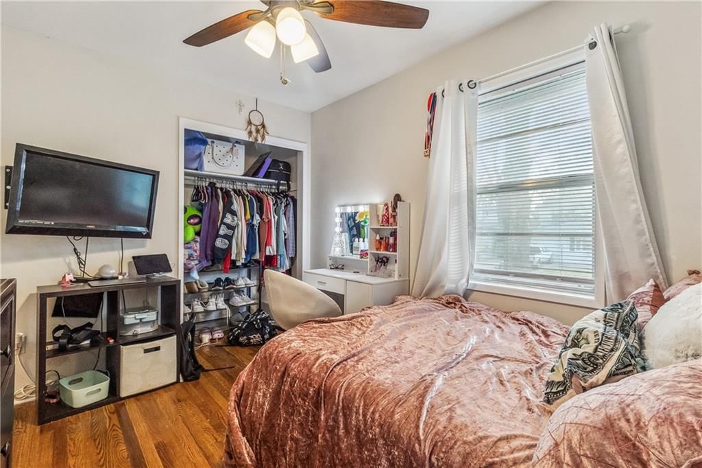 5653 N Tullis Avenue — photo 18