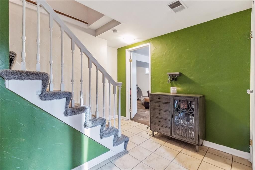 5653 N Tullis Avenue — photo 6
