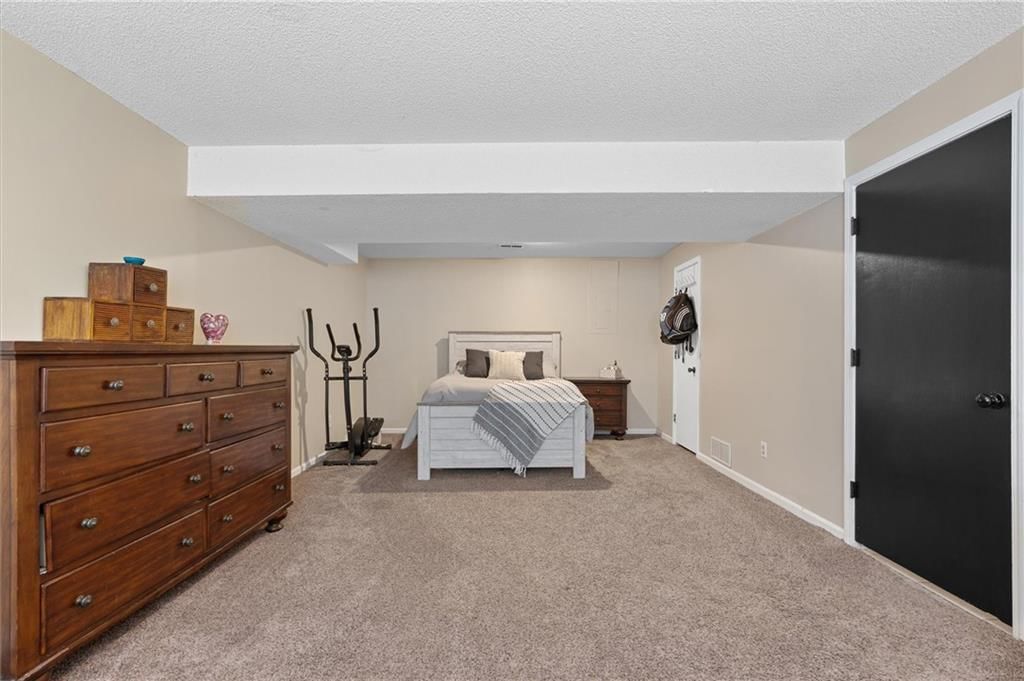 312 NE Bristol Place — photo 18
