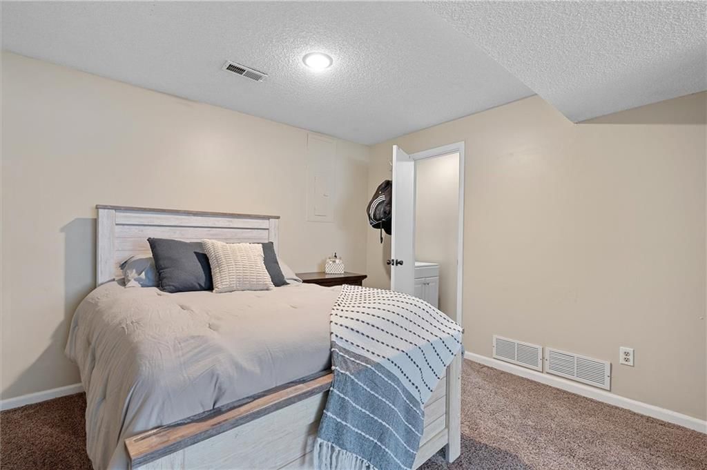 312 NE Bristol Place — photo 21