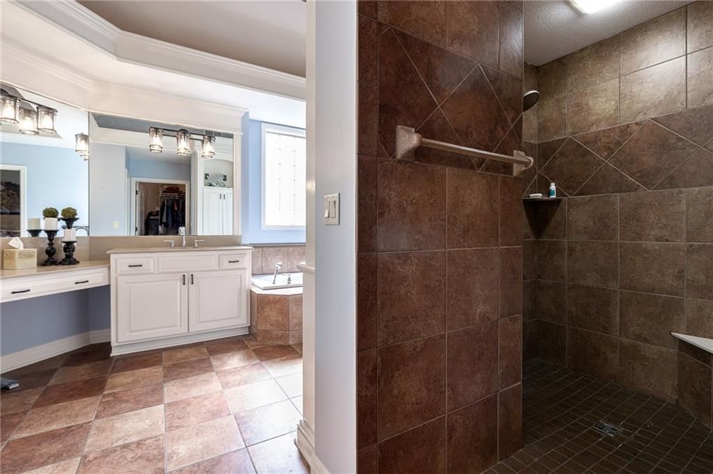 1649 NE Woodland Shores Circle — photo 30