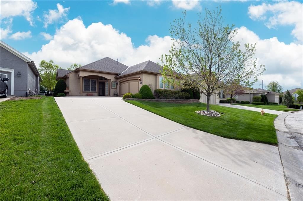 1649 NE Woodland Shores Circle — photo 5