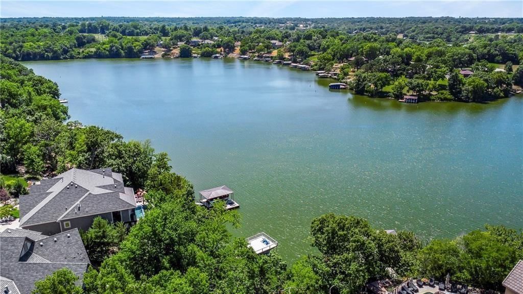 1649 NE Woodland Shores Circle — photo 49