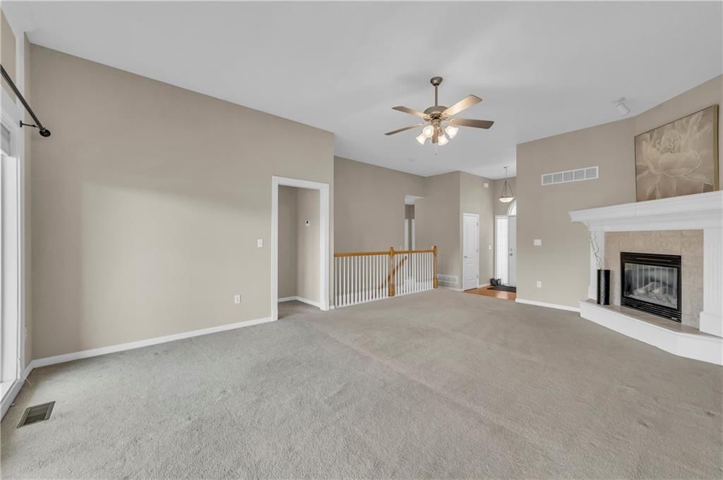 9410 N Main Street — photo 8