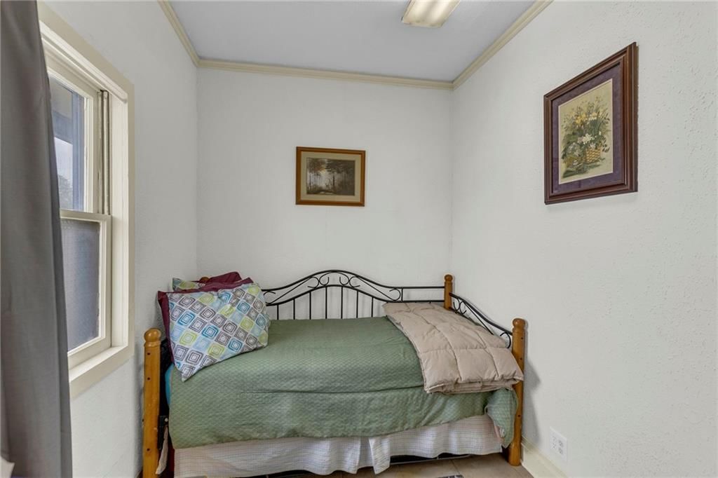 207 S 2nd Street — photo 20
