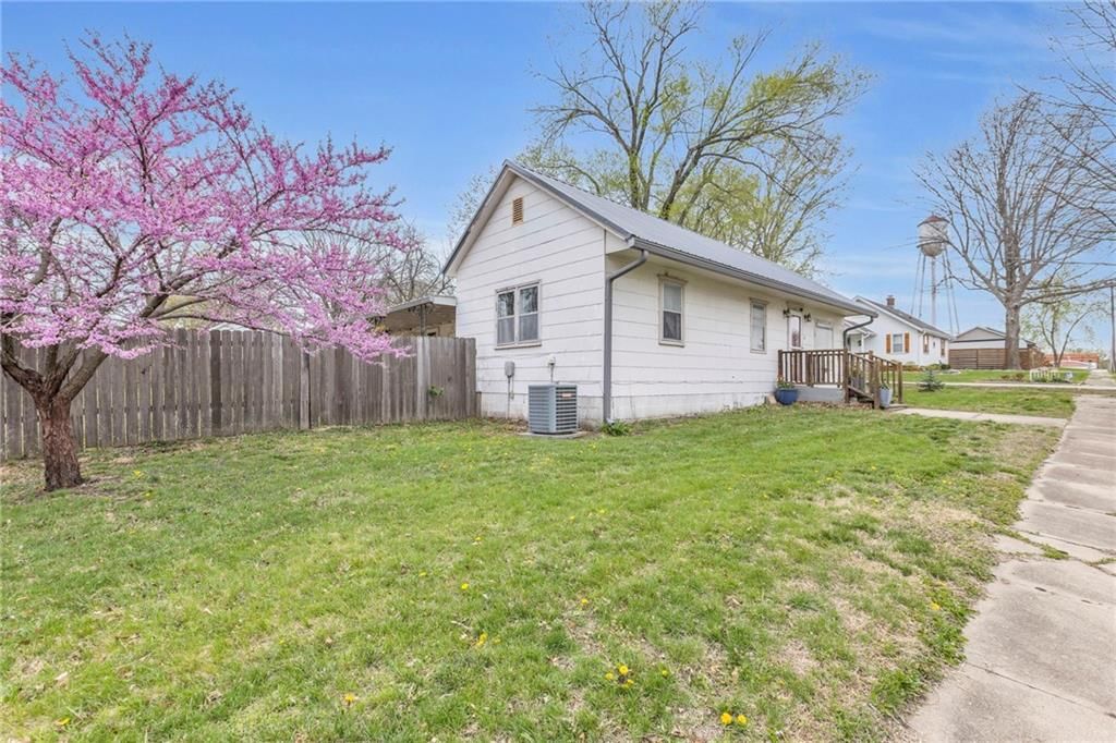 207 S 2nd Street — photo 35