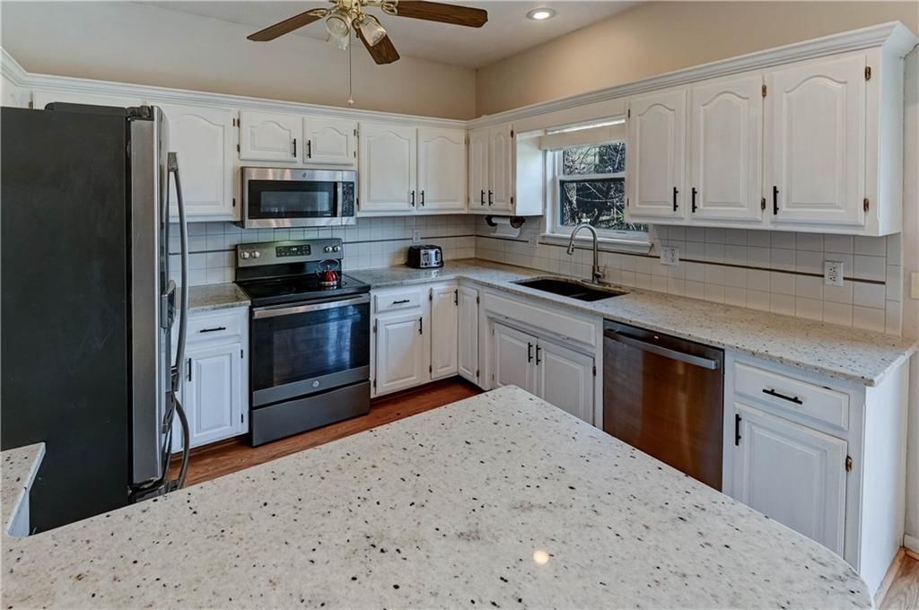 8703 N Carson Avenue — photo 11