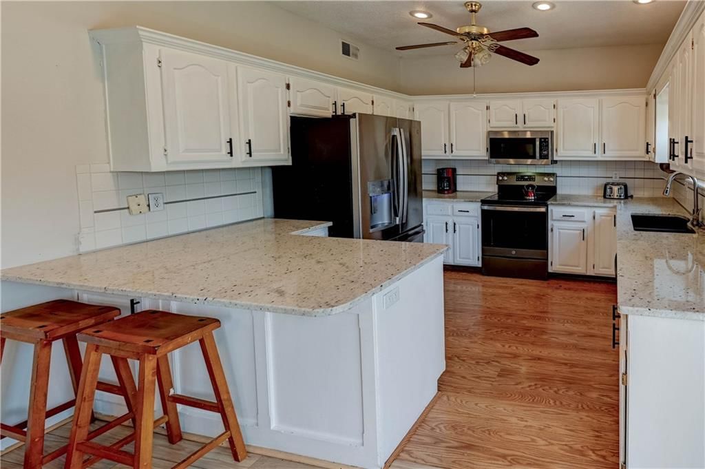 8703 N Carson Avenue — photo 13