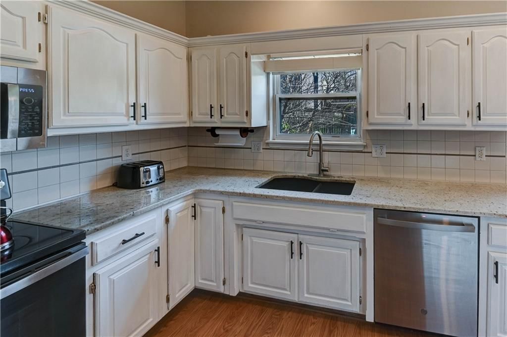 8703 N Carson Avenue — photo 15