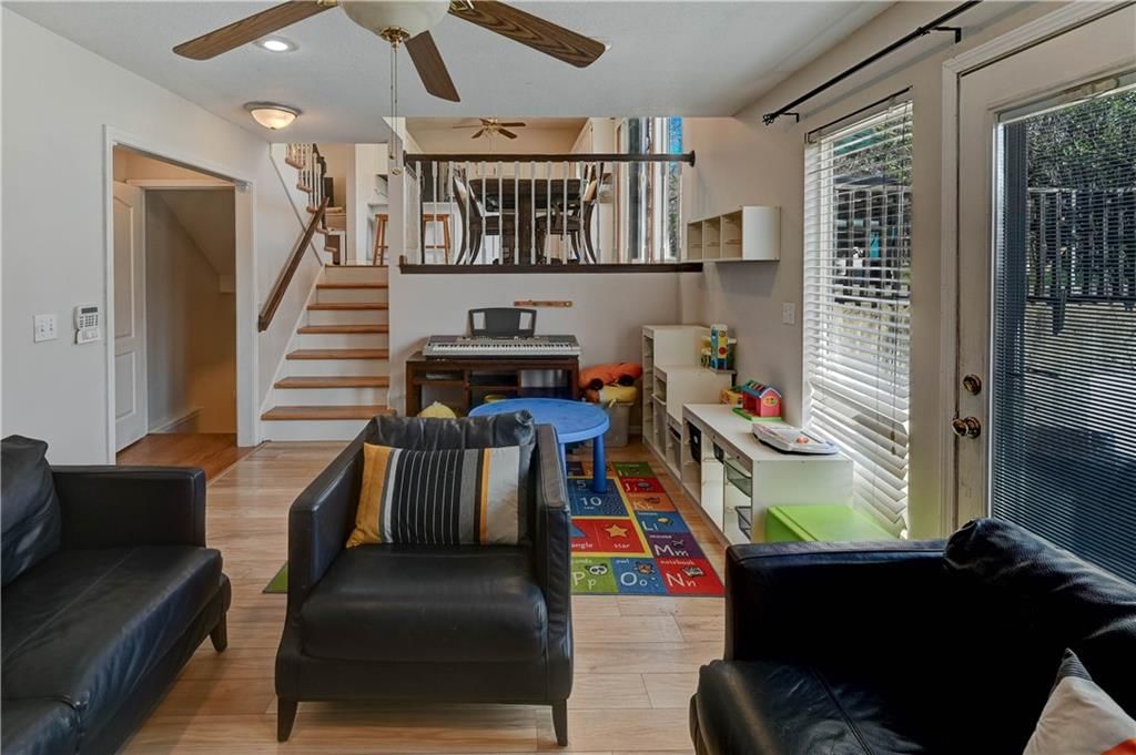 8703 N Carson Avenue — photo 16