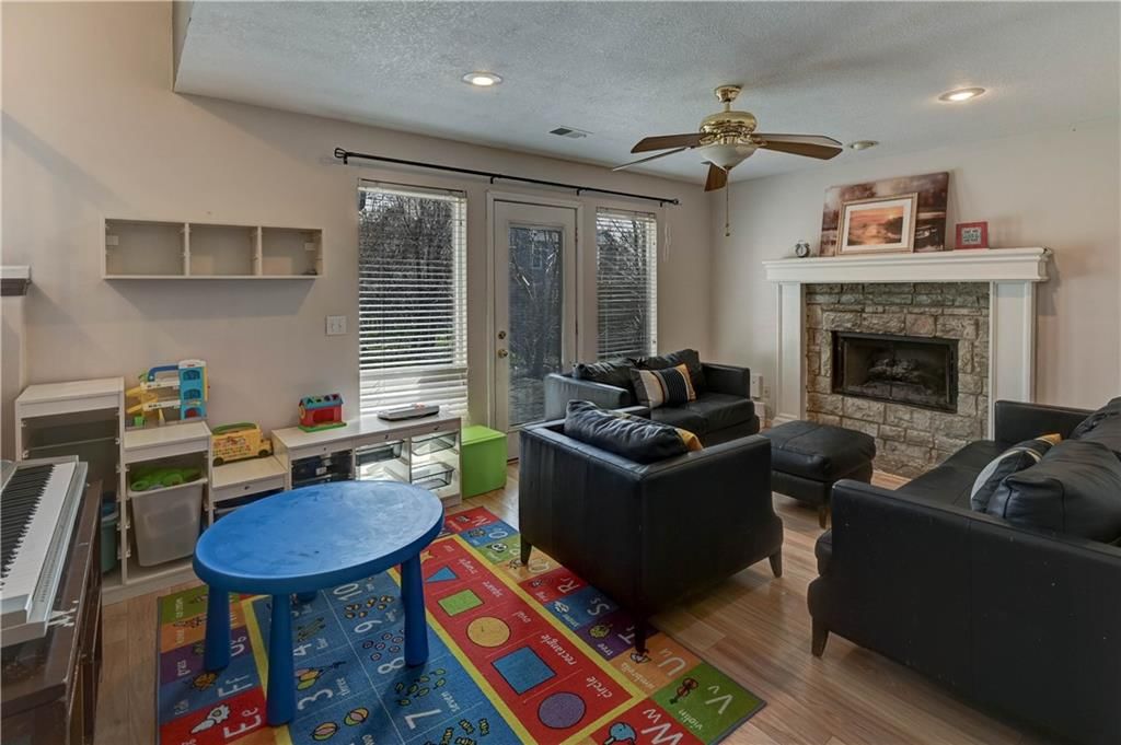 8703 N Carson Avenue — photo 17