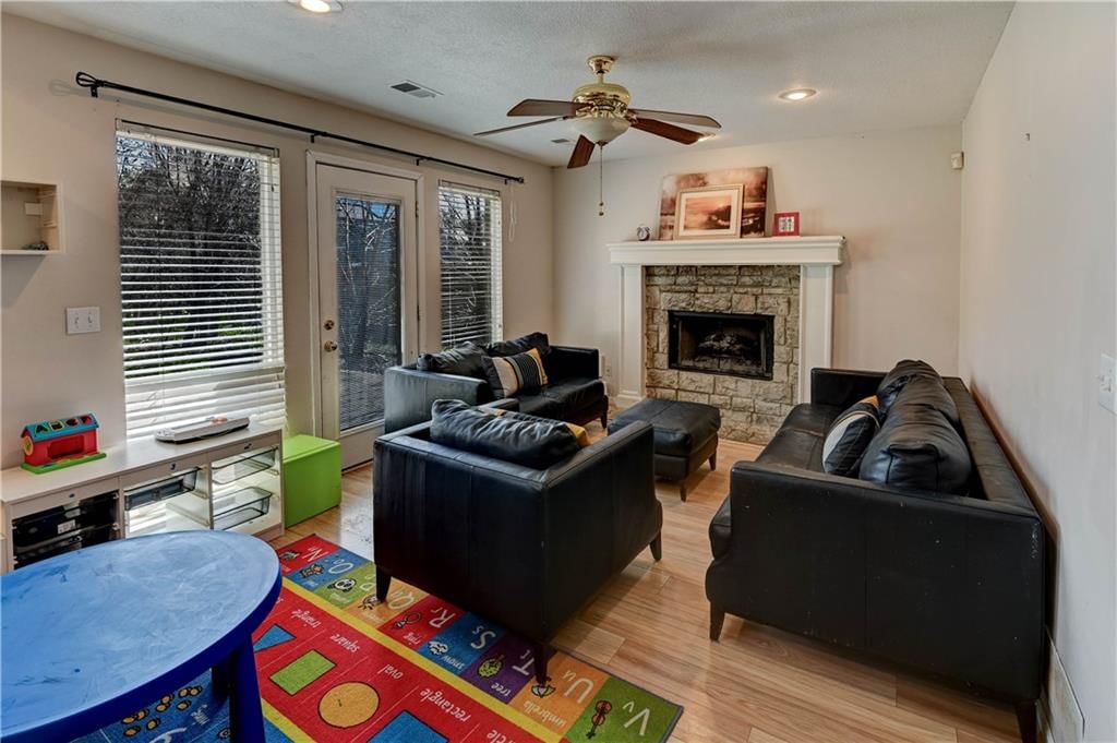 8703 N Carson Avenue — photo 19