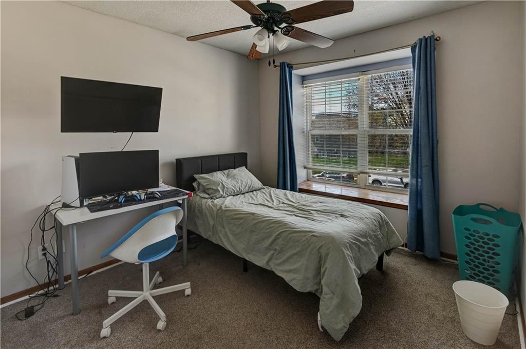 8703 N Carson Avenue — photo 28