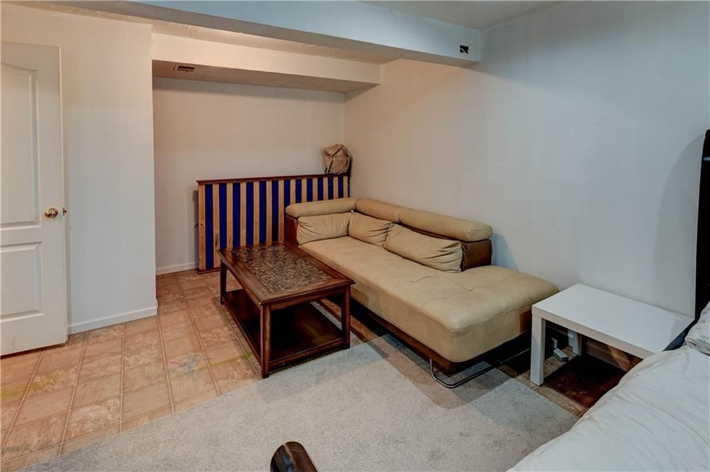 8703 N Carson Avenue — photo 32