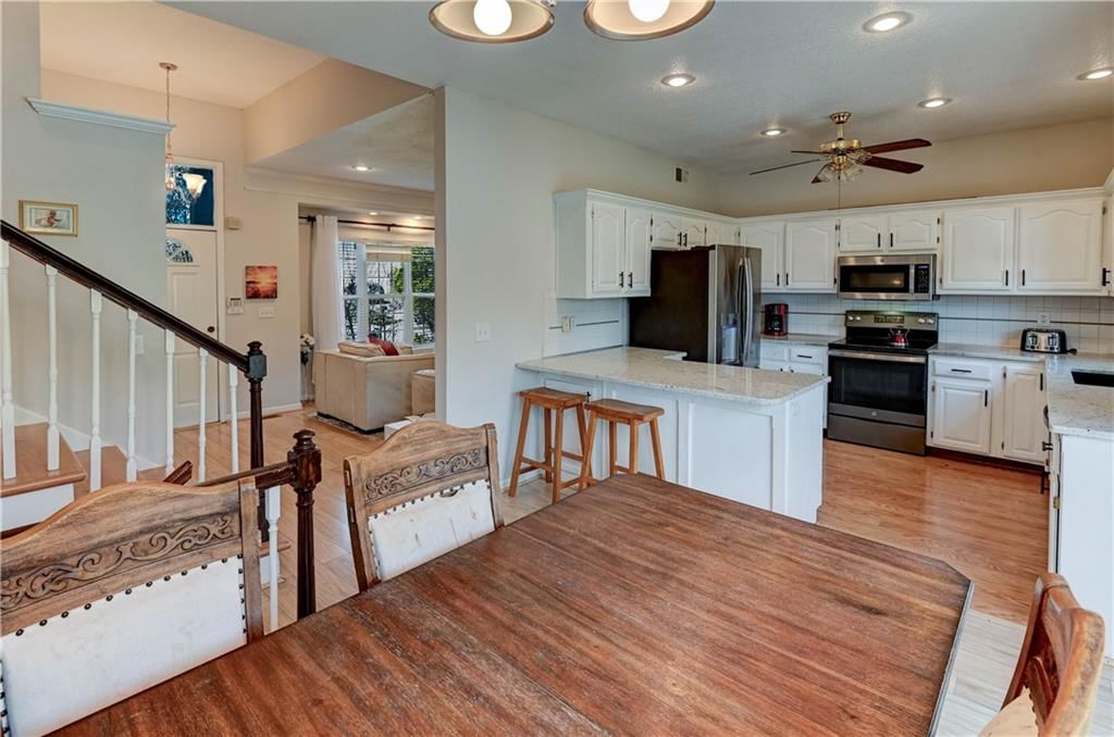 8703 N Carson Avenue — photo 10