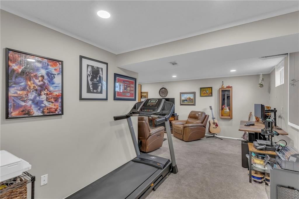 221 NW Whitlock Drive — photo 19
