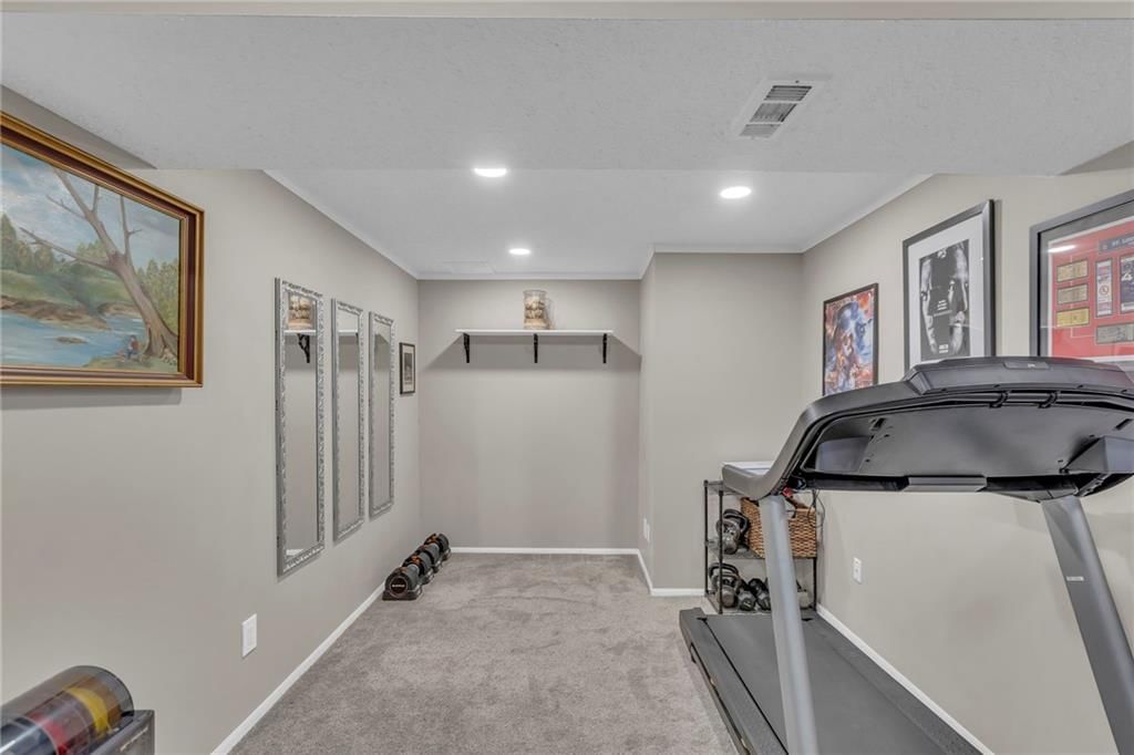 221 NW Whitlock Drive — photo 20