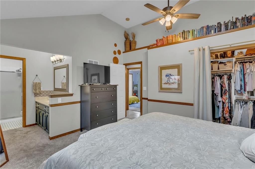 221 NW Whitlock Drive — photo 24