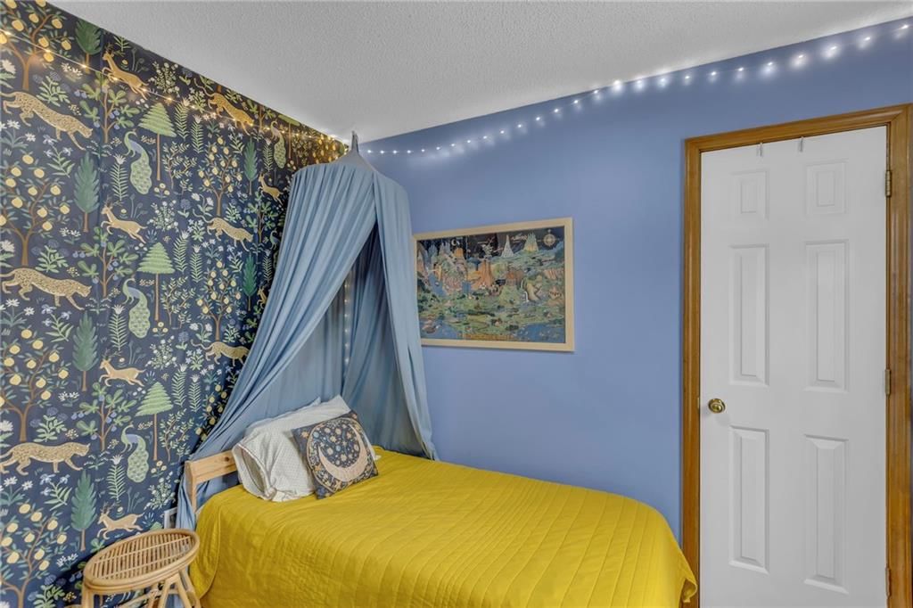 221 NW Whitlock Drive — photo 28