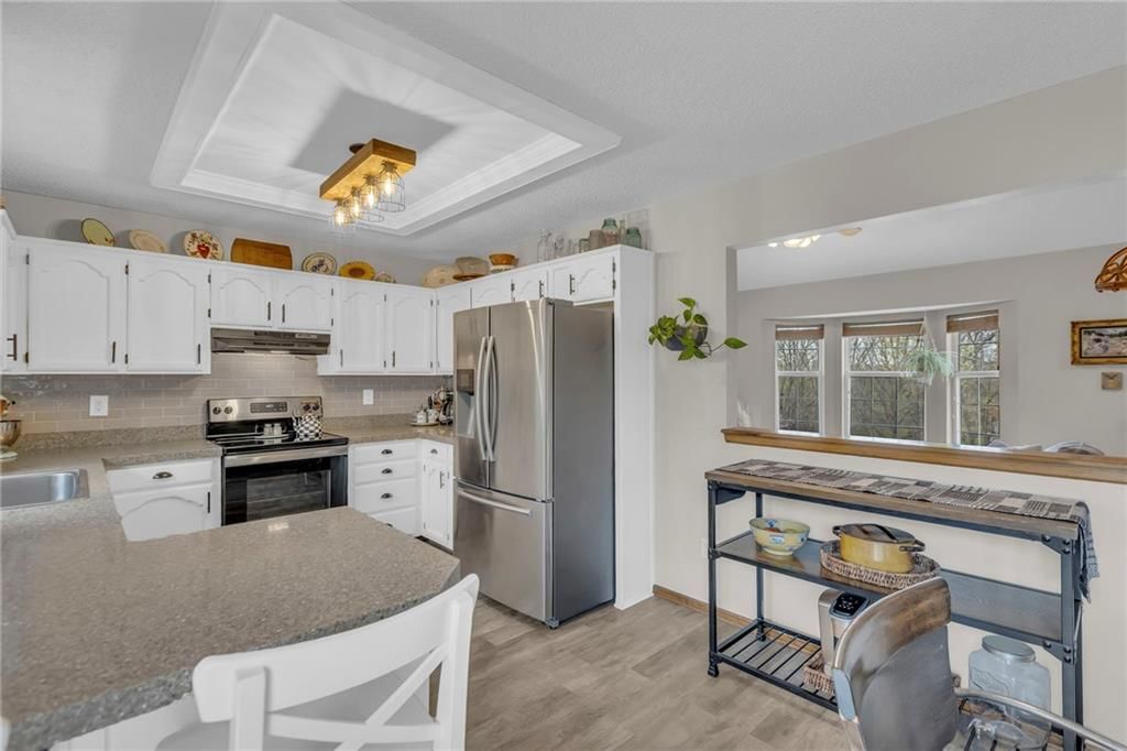 221 NW Whitlock Drive — photo 31