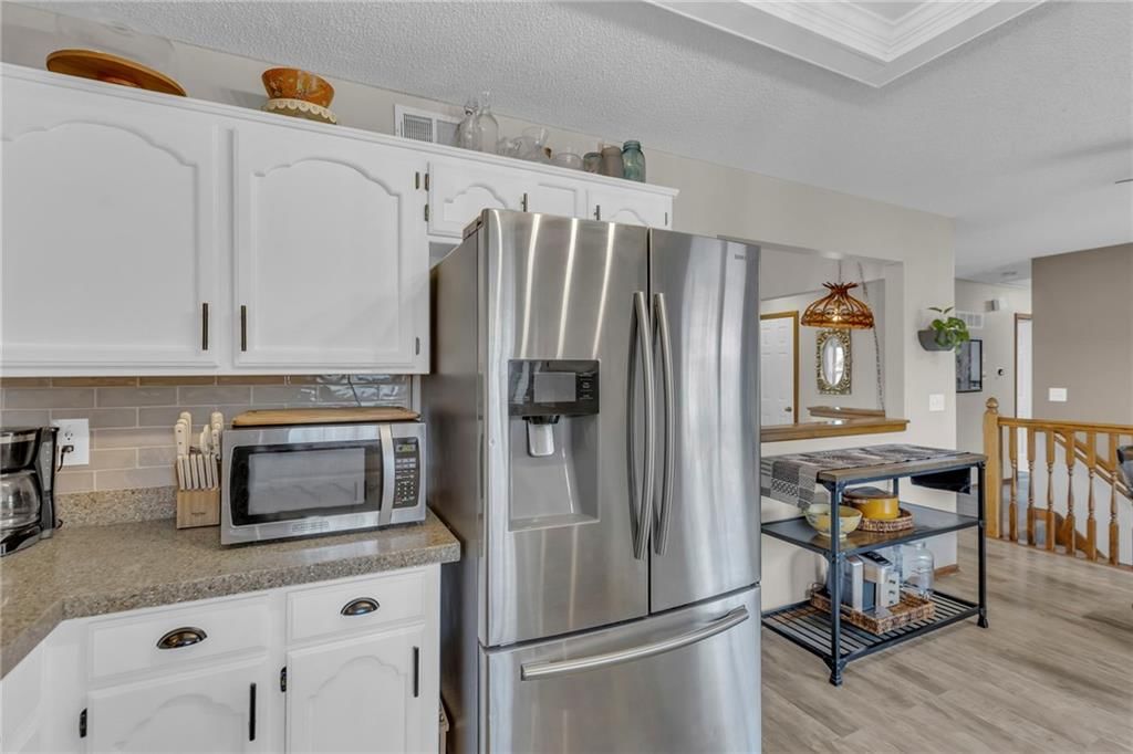 221 NW Whitlock Drive — photo 32