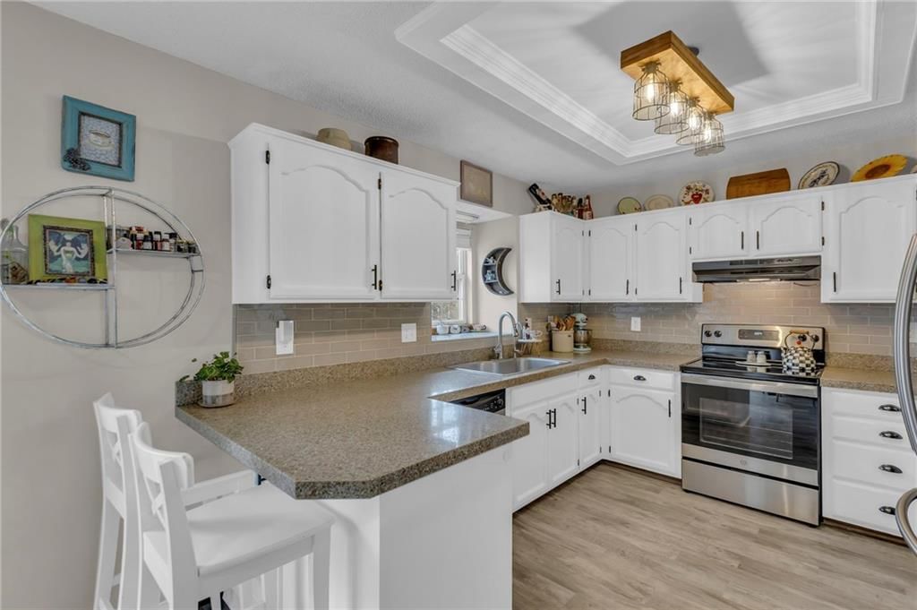 221 NW Whitlock Drive — photo 35
