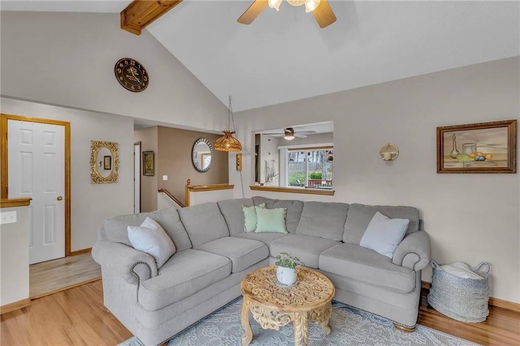 221 NW Whitlock Drive — photo 36