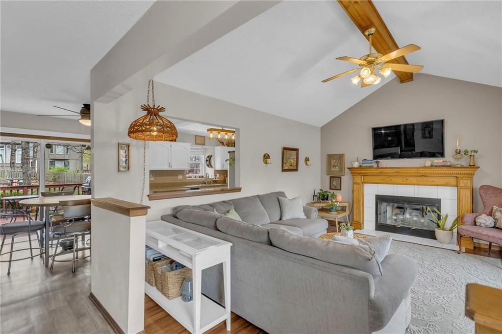 221 NW Whitlock Drive — photo 37