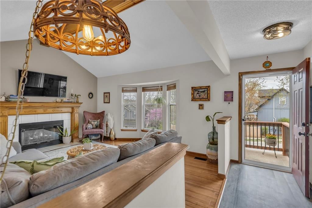 221 NW Whitlock Drive — photo 39