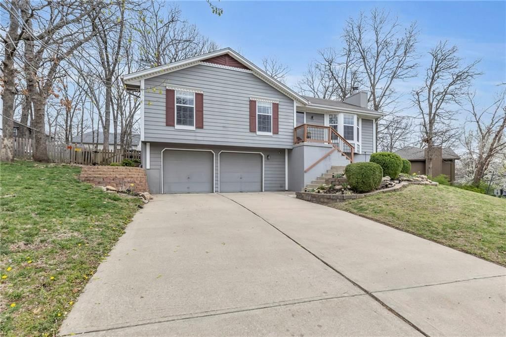 221 NW Whitlock Drive — photo 41