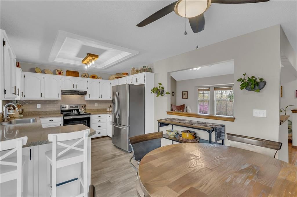 221 NW Whitlock Drive — photo 6