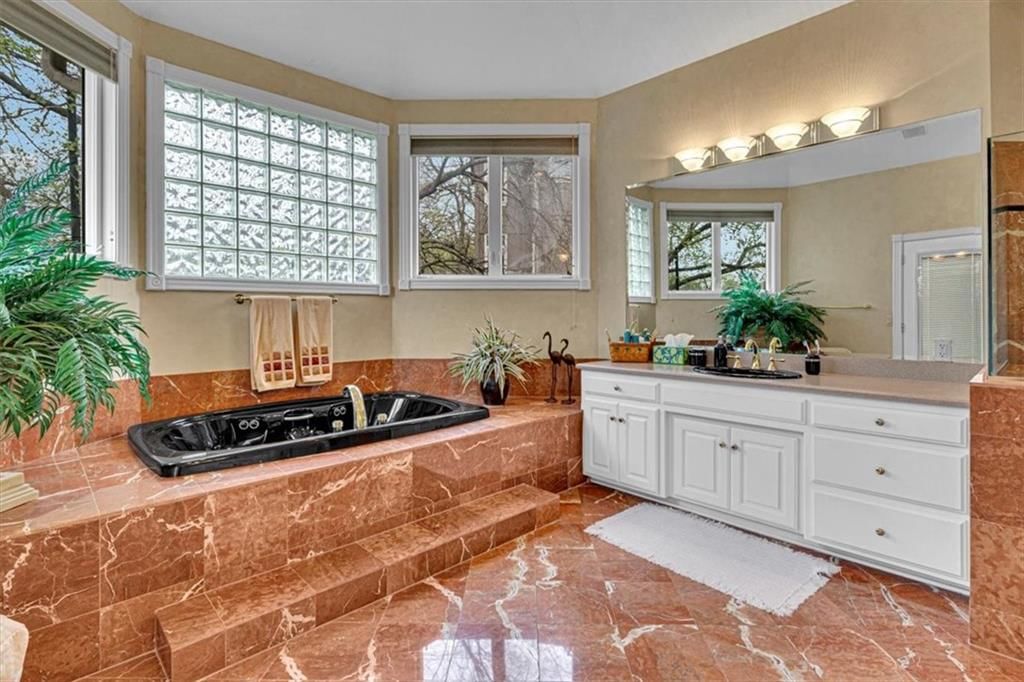 9439 Vista Drive — photo 32