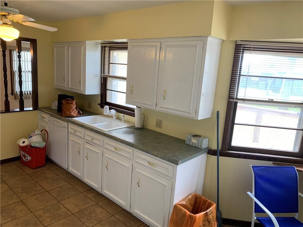 906 Summit Street — photo 6