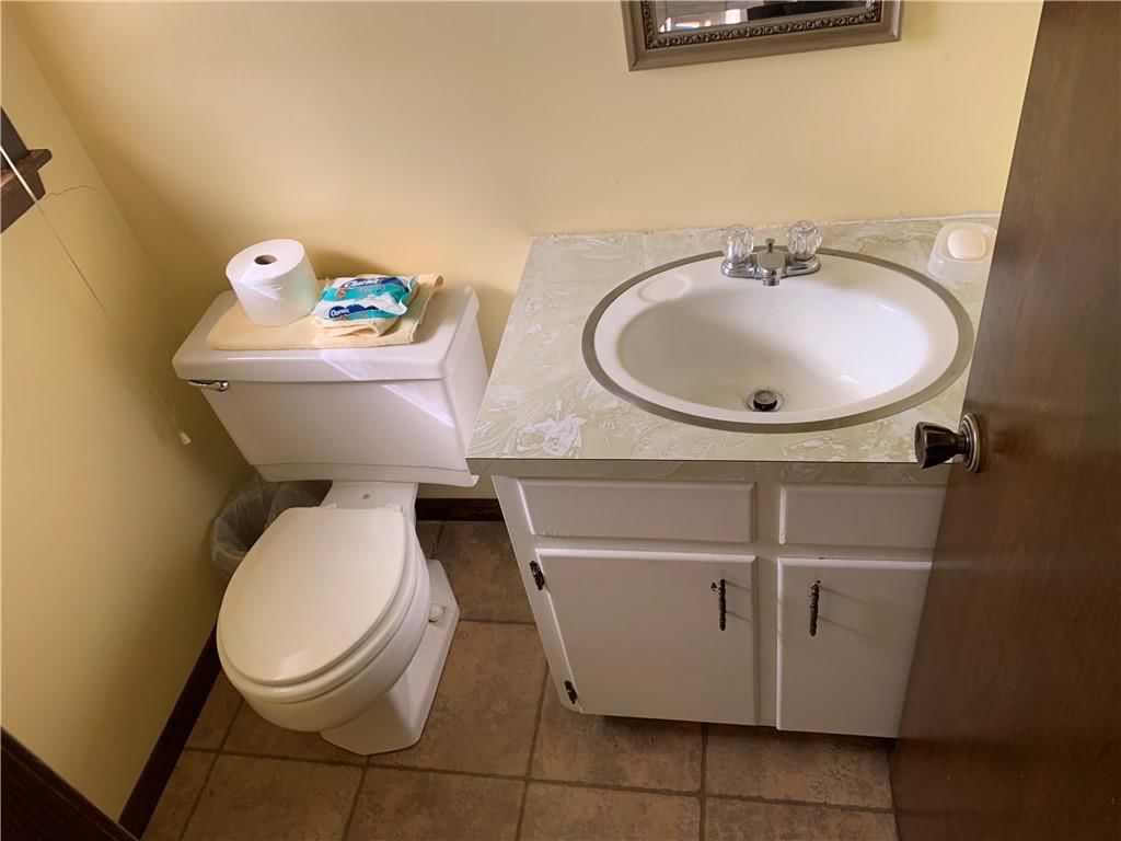 906 Summit Street — photo 10