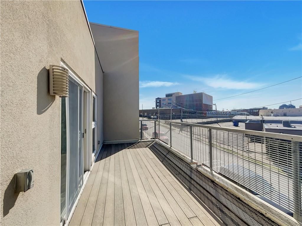 588 W 40th Street — photo 17