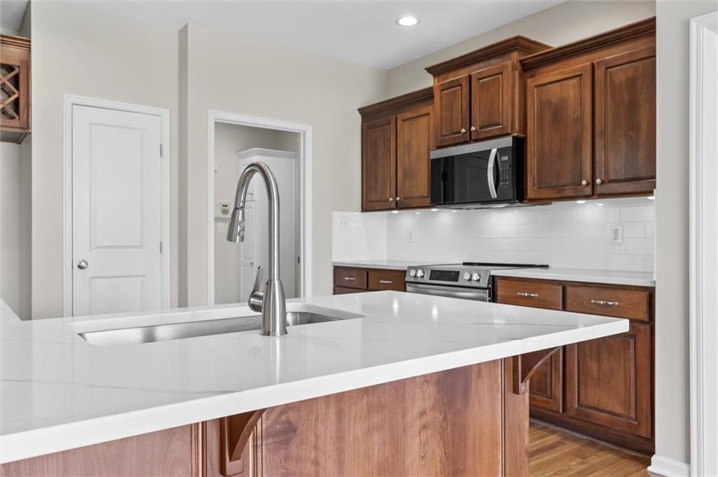 11121 N Manchester Avenue — photo 15