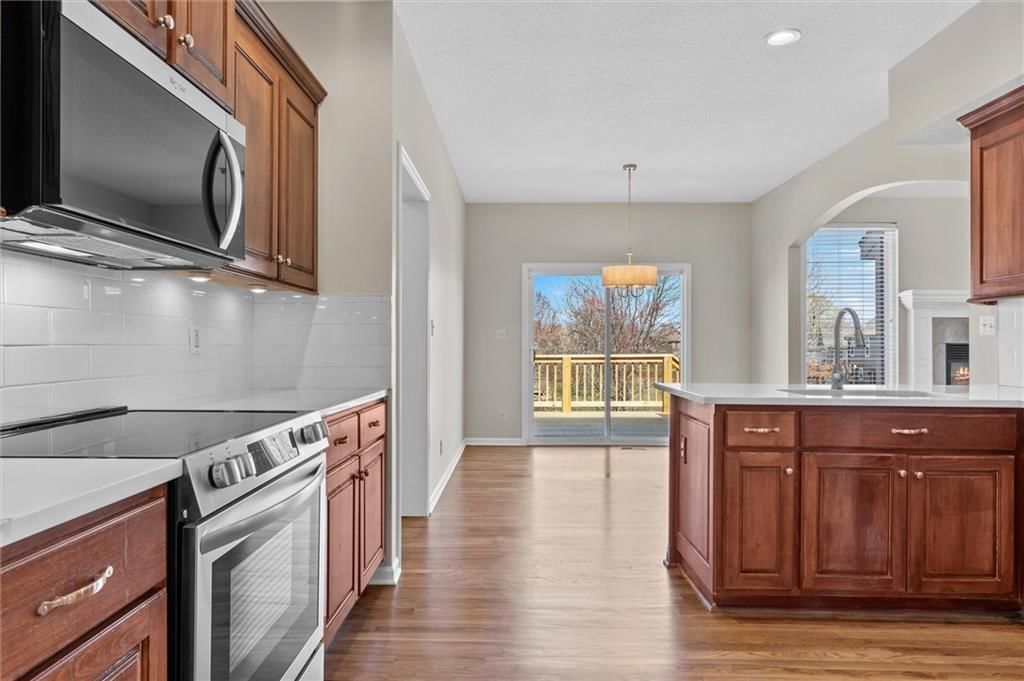 11121 N Manchester Avenue — photo 18