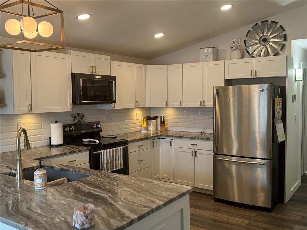 502 Ash Street — photo 16