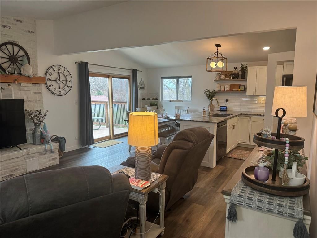 502 Ash Street — photo 9