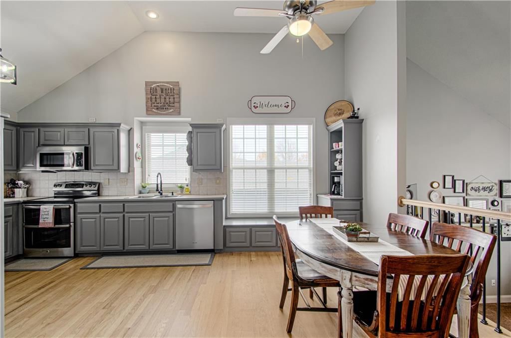 5604 NE Scenic Drive — photo 11