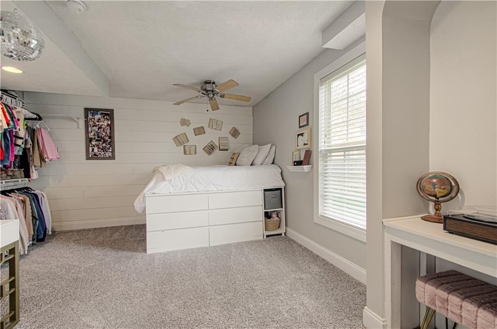 5604 NE Scenic Drive — photo 31