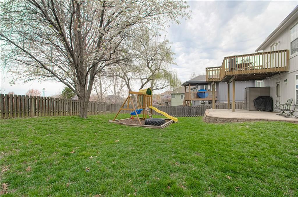 5604 NE Scenic Drive — photo 34