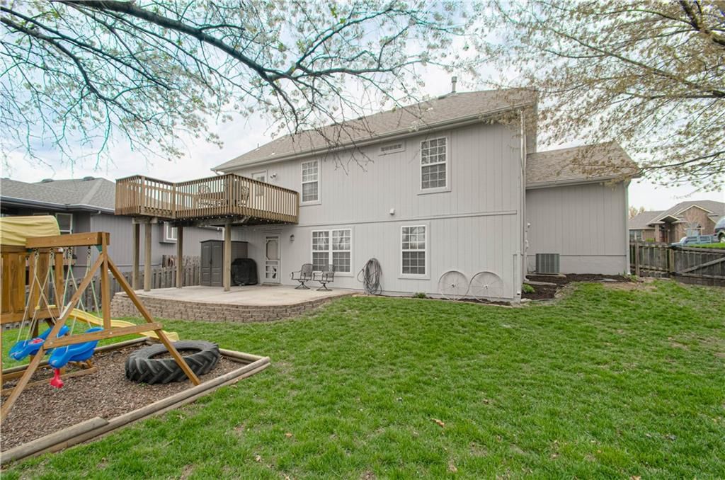 5604 NE Scenic Drive — photo 38