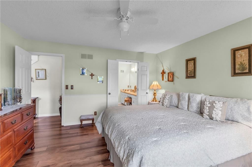 6613 W 126th Terrace — photo 13
