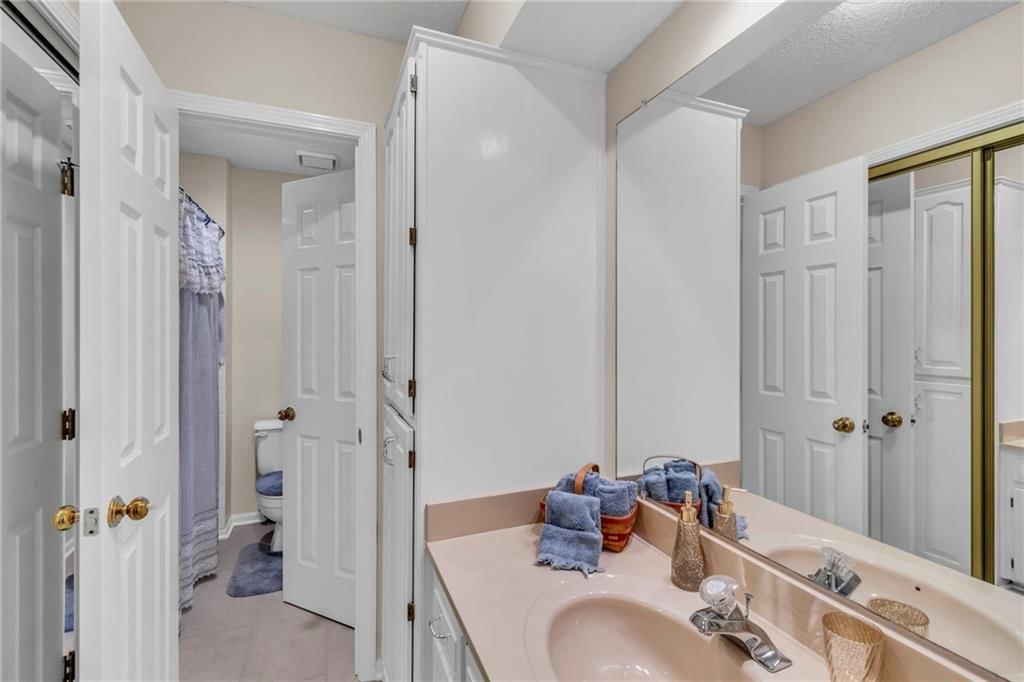 6613 W 126th Terrace — photo 21